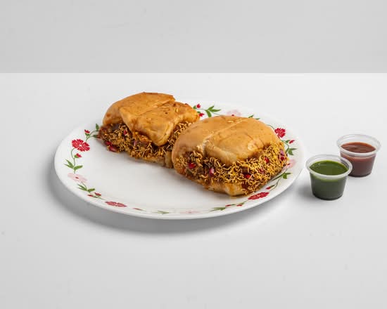 Bun Maska with Chai - Indian café favourite